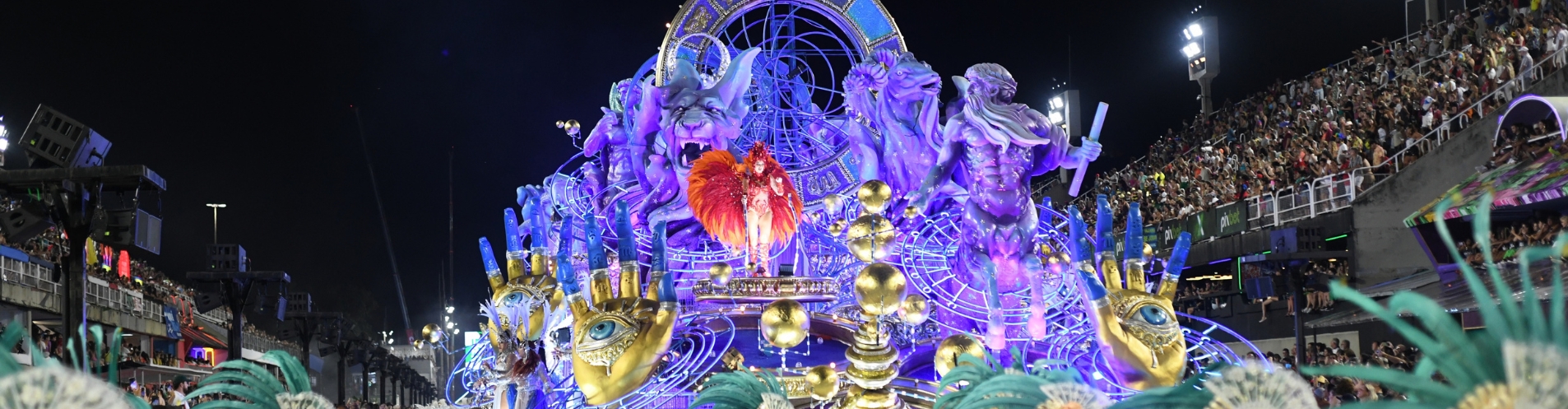 Pacote Carnaval Rio 2027: Grupo Especial Segunda com Transporte e Kit Folião