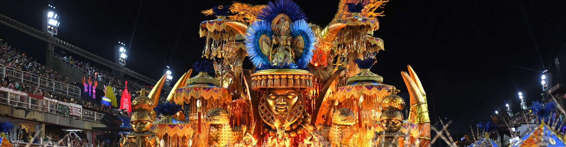 Pacote Carnaval Rio 2027: Grupo Especial Terça com Transporte e Kit Folião